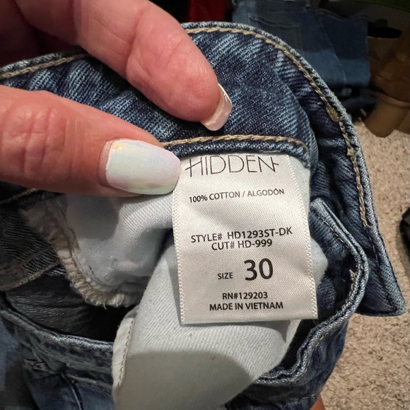 Hidden “Tracy Distressed Split Hem” in Dark wash - Picture 5 of 7